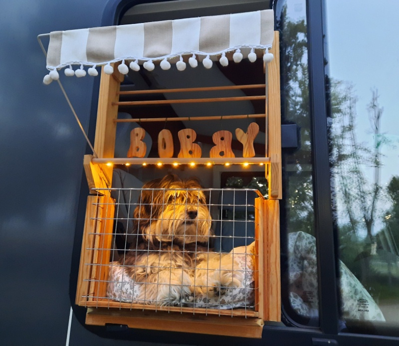 Bobbysitz beleuchtet